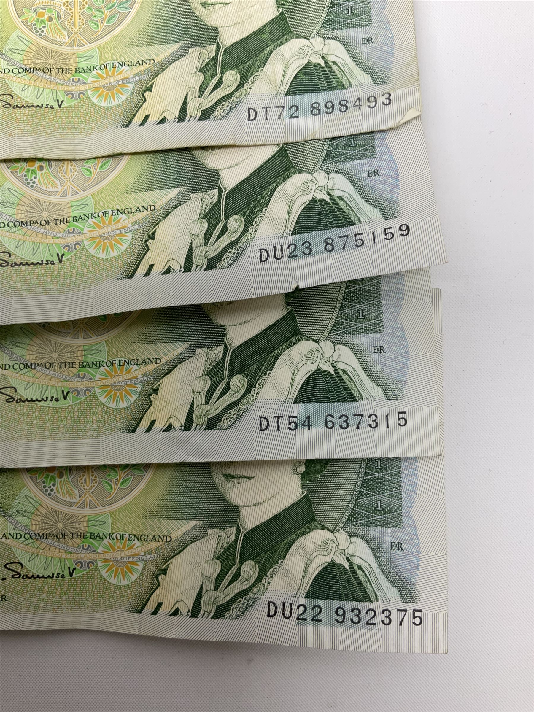 Banknotes including four Bank of England O'Brien one pound notes 'Y52J', 'T44J', 'T92J' and 'S23J', various ten shillings, two Somerset ten pounds 'CU20' and 'AW12', Page one pound notes, Bank of Scotland and other Scottish one pound notes etc