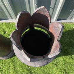 Pair of crown top chimney pots Ø35cm  - THIS LOT IS TO BE COLLECTED BY APPOINTMENT FROM DUGGLEBY STORAGE, GREAT HILL, EASTFIELD, SCARBOROUGH, YO11 3TX