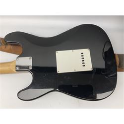 Starsound electric guitar with ‘sound city’ amp