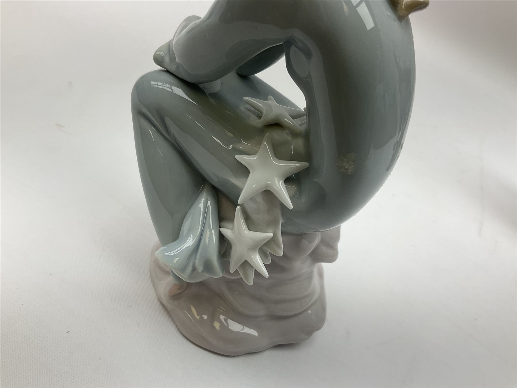 Lladro Star Bright Girl set, comprising Wishing on a Star no 1475, Starlight Starbright no 1476 and Stargazing  no 1477, all in original boxes, largest example H19cm