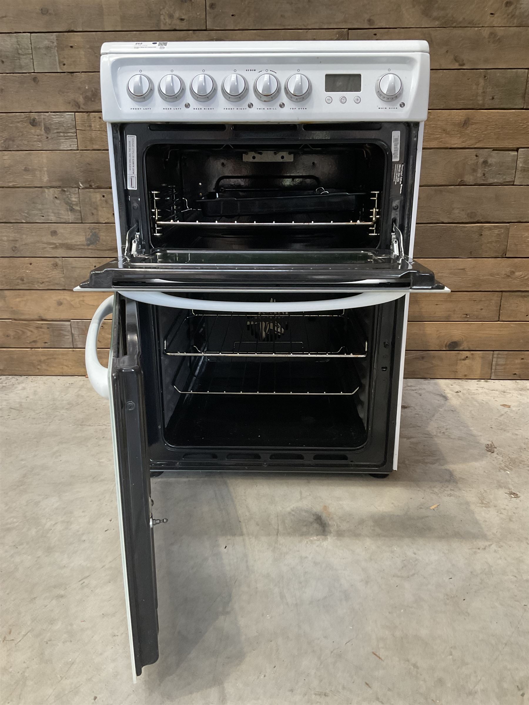 Hotpoint 62DCW electric double oven cooker