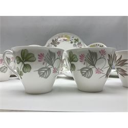 Shelley Columbine pattern part tea service, comprising four cups and saucers, four dessert plates, cake plate, milk jug and open sucrier