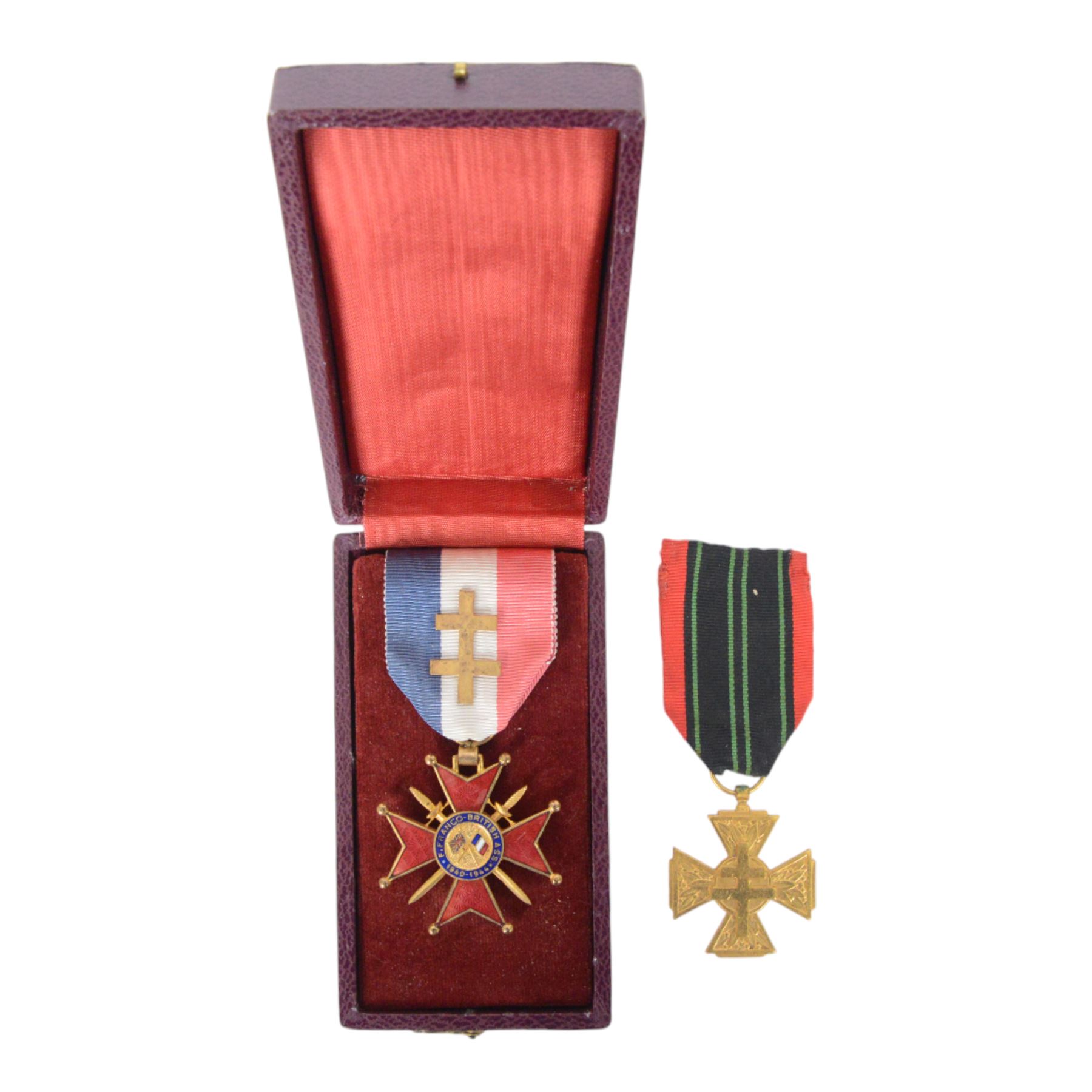 French Franco British Cross of Honour 'Chevalier', circa 1944, in case of issue, together with French Resistance Combatant Volunteer cross
