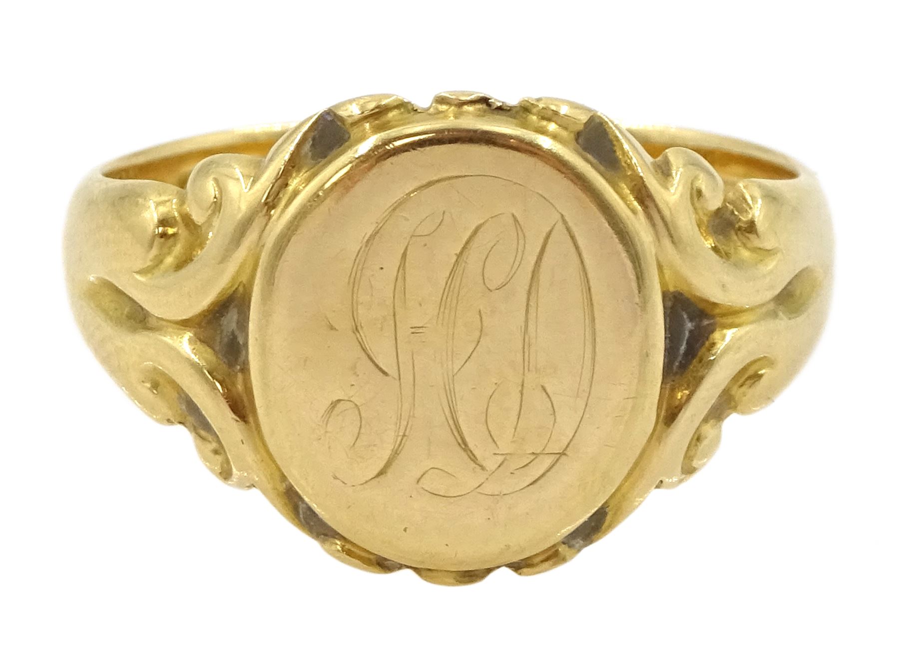18ct gold signet ring, engraved with initials 'HD', by Henry Griffith & Sons Ltd, Birmingham 1926