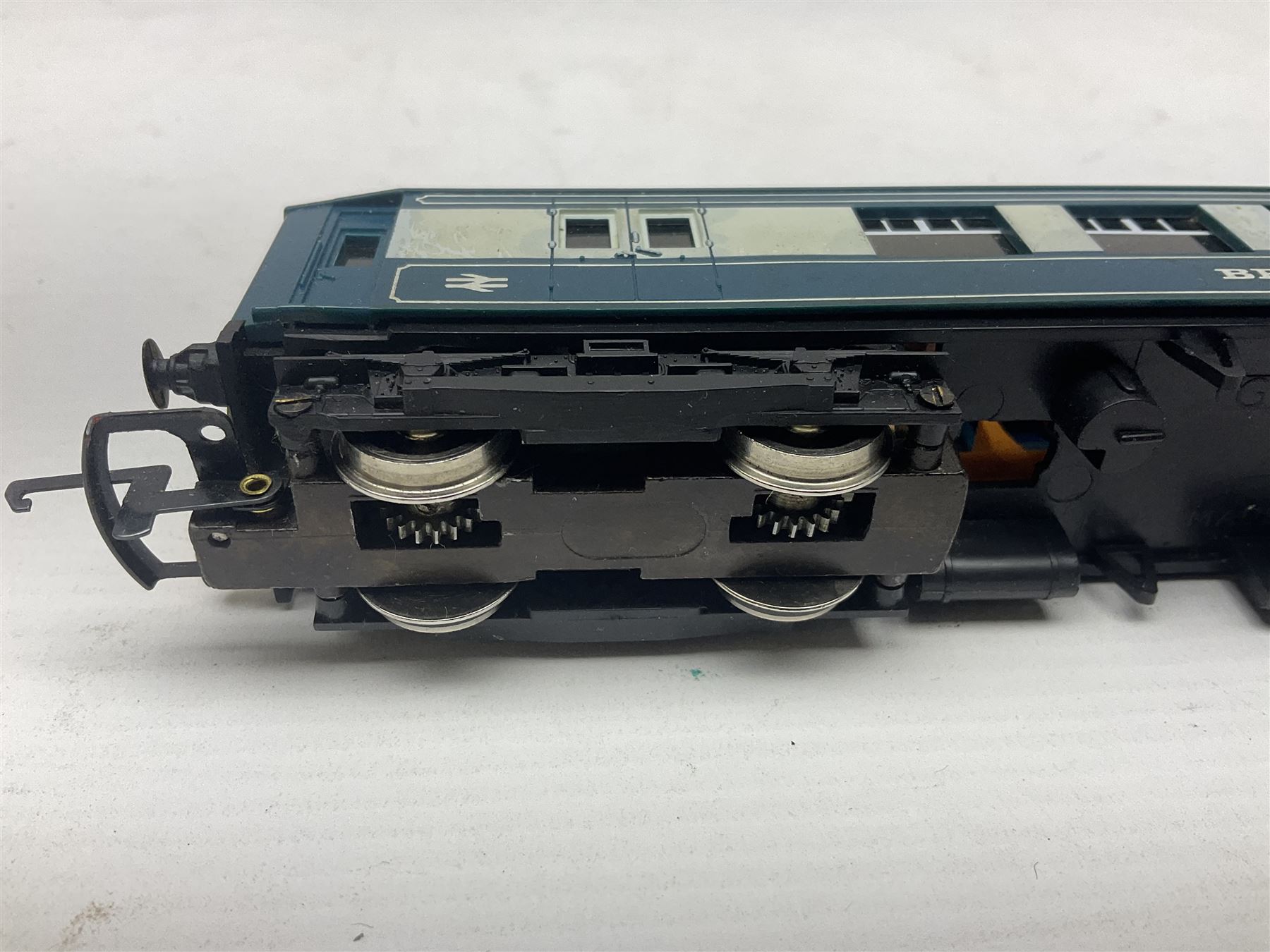 Wrenn '00' gauge - 'The Brighton Belle' Southern Electric Pullman two-car set Nos.S290S and S291S; boxed