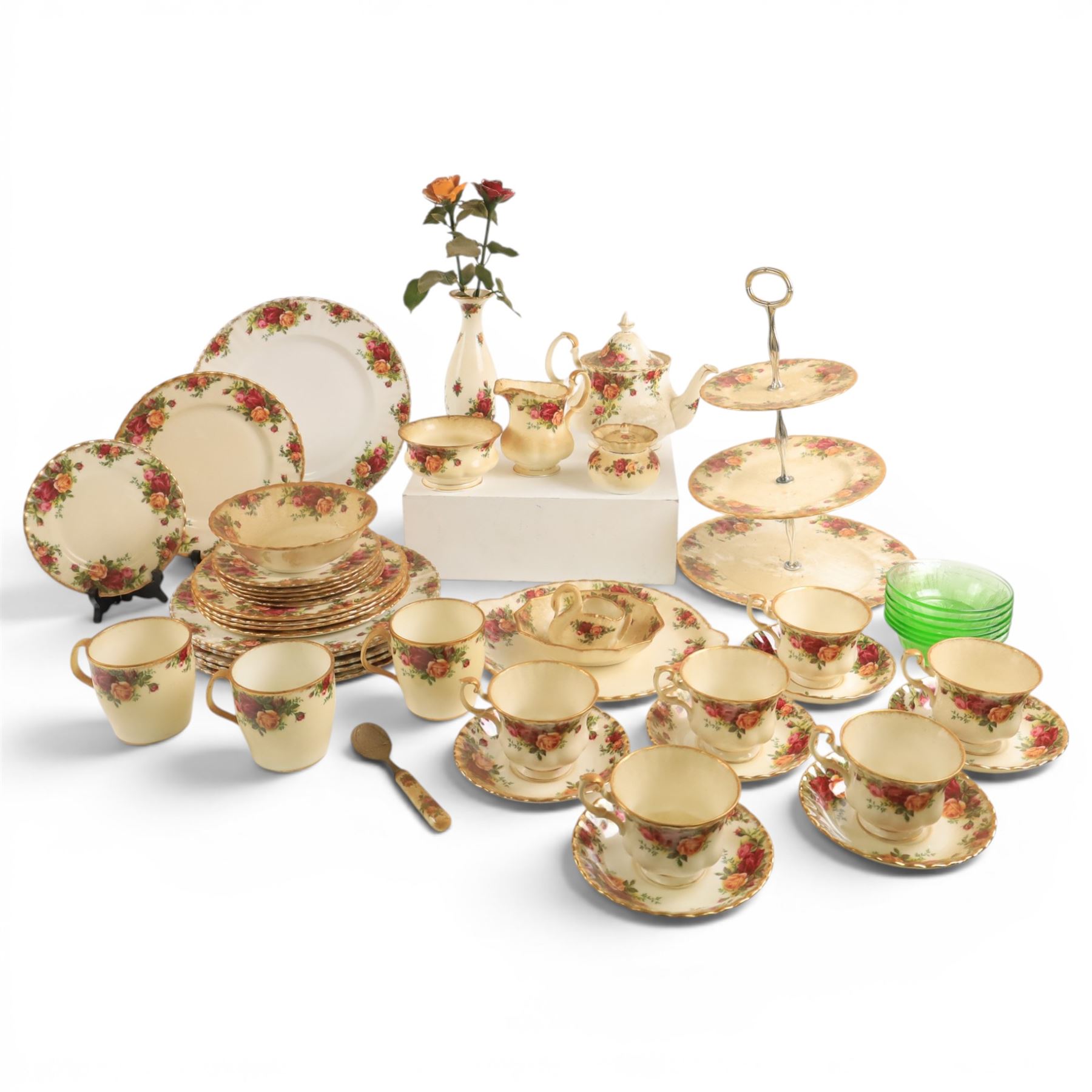 Royal Albert Old Country roses part tea and dinner service, including teapot, milk jug, open sucrier, cake stand, six dinner plates, etc