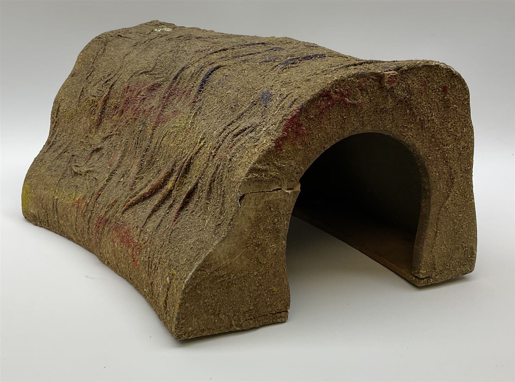 Hornby '0' gauge - layout accessories comprising PR1/PL1 Points, CR1 Right Angle Crossing and CA2 Acute Angle Crossing, all boxed; tin-plate signal box; tin-plate level crossing; textured wooden tunnel, possibly pre-WW2; and quantity of track, some boxed; together with '00' gauge tin-plate station