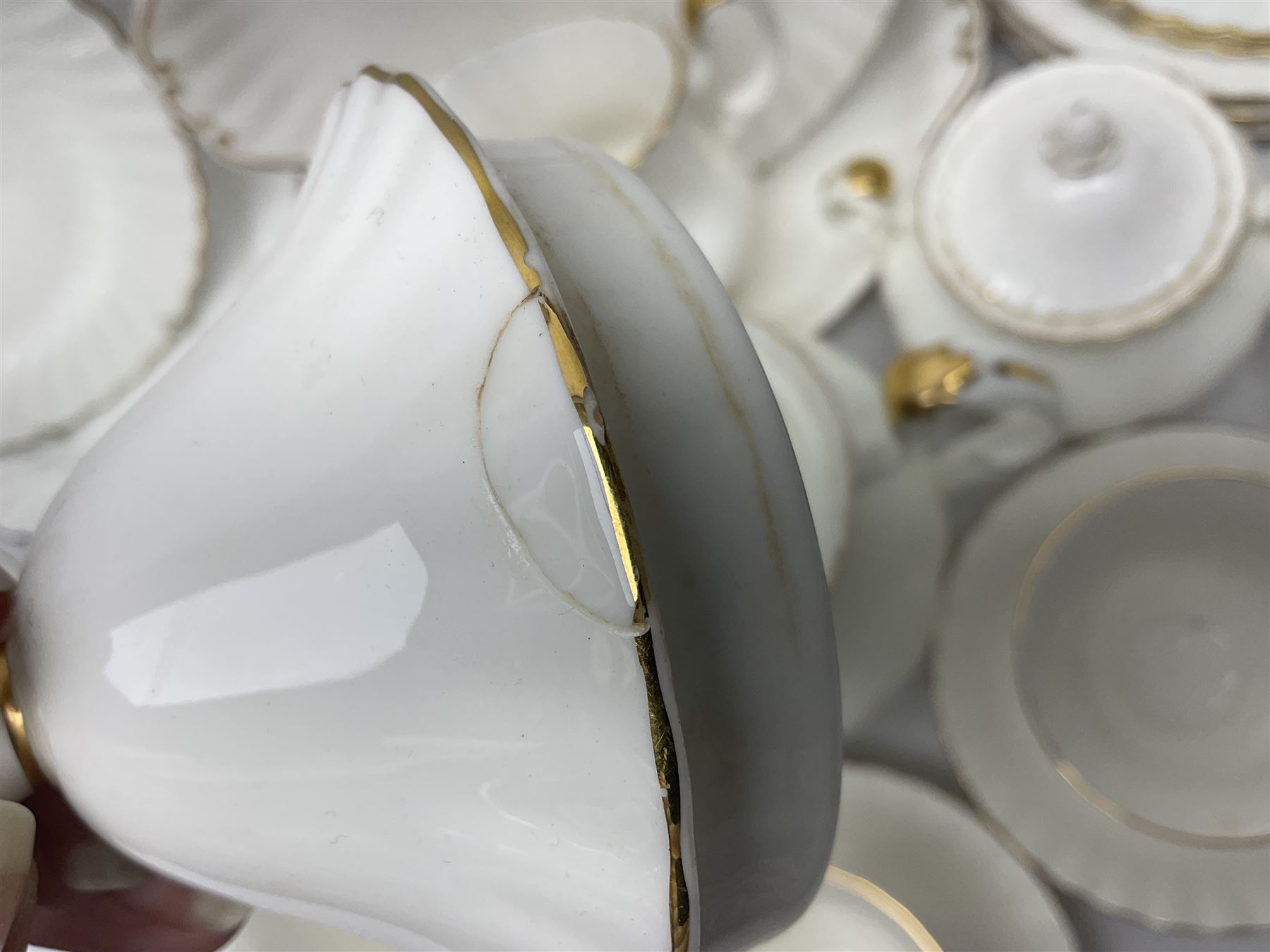 Royal Albert Val D'or pattern tea service for six, comprising teapot, milk jug, sucrier, six teacups and saucers, tea plates, side plates, dessert plates, etc (33)