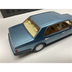 GT Spirit - 1:18 scale Bentley Turbo in Royal Blue; boxed
