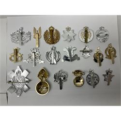 Military badges - approximately eighty predominantly staybrite glengarry, cap and collar badges and small quantity of plastic badges