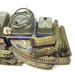 Hornby Dublo - three-rail electric track including boxed D1 turntable, boxed and loose points, boxed and loose switches, three power control units and  large quantity of loose sections