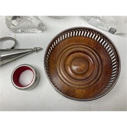 Mats Jonasson of Sweden glass Otter paperweight, Capredoni by Dartington Crystal Crysanthemum paperweight, boxed British Fossils agate geode, silver plated wine bottle coaster and Aynsley vase, etc, all boxed