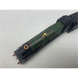 Hornby Dublo - 3-rail Castle Class 4-6-0 locomotive 'Ludlow Castle' No.5002 in lined BR green; in modern unassociated plain red  box