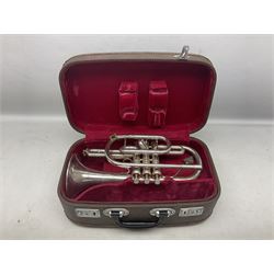 Lark M4046 silver plated cornet L34cm; in carrying case with mouth-piece