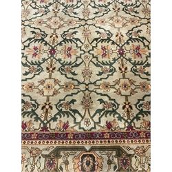Quality Persian woollen carpet, beige all-over patterned ground
