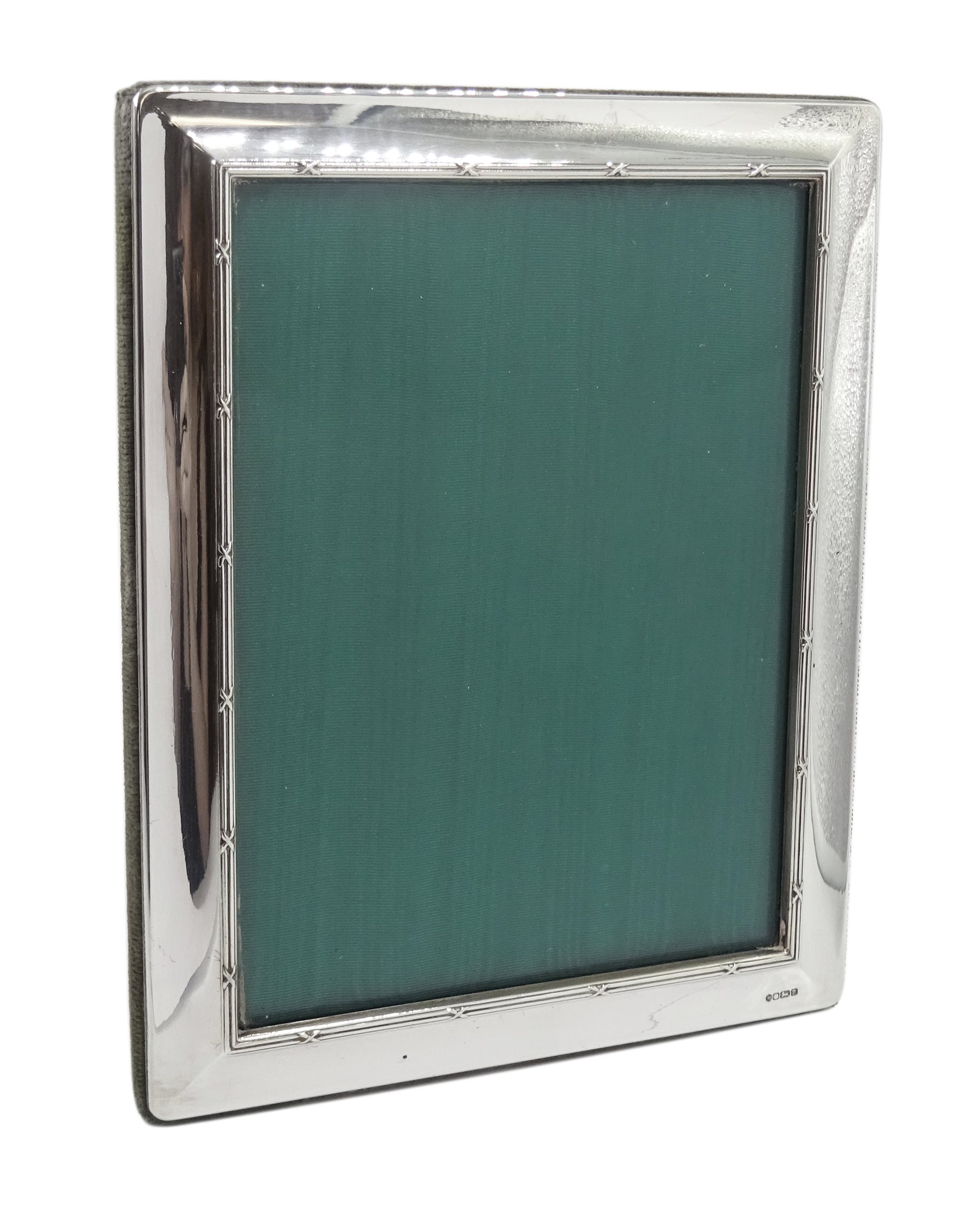 Harrods Ltd silver mounted green velvet lined photograph frame, Sheffield 1993, overall 21cm x 16cm