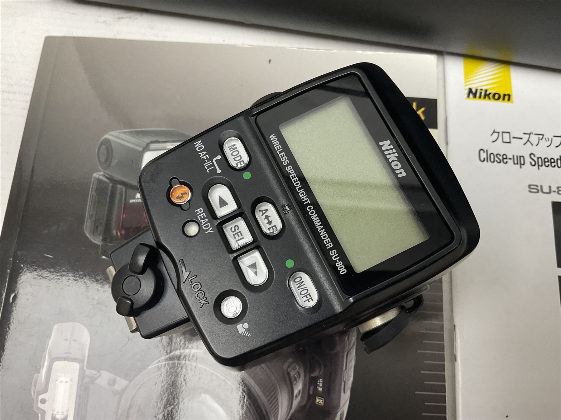 Nikon Creative Lighting System Speedlight kit, with manual and hard case 