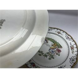Copeland Spode Chelsea pattern part dinner service, to include seventeen dinner plates, eight side plates, Fifteen soup bowls in two sizes, meat platter etc (53)