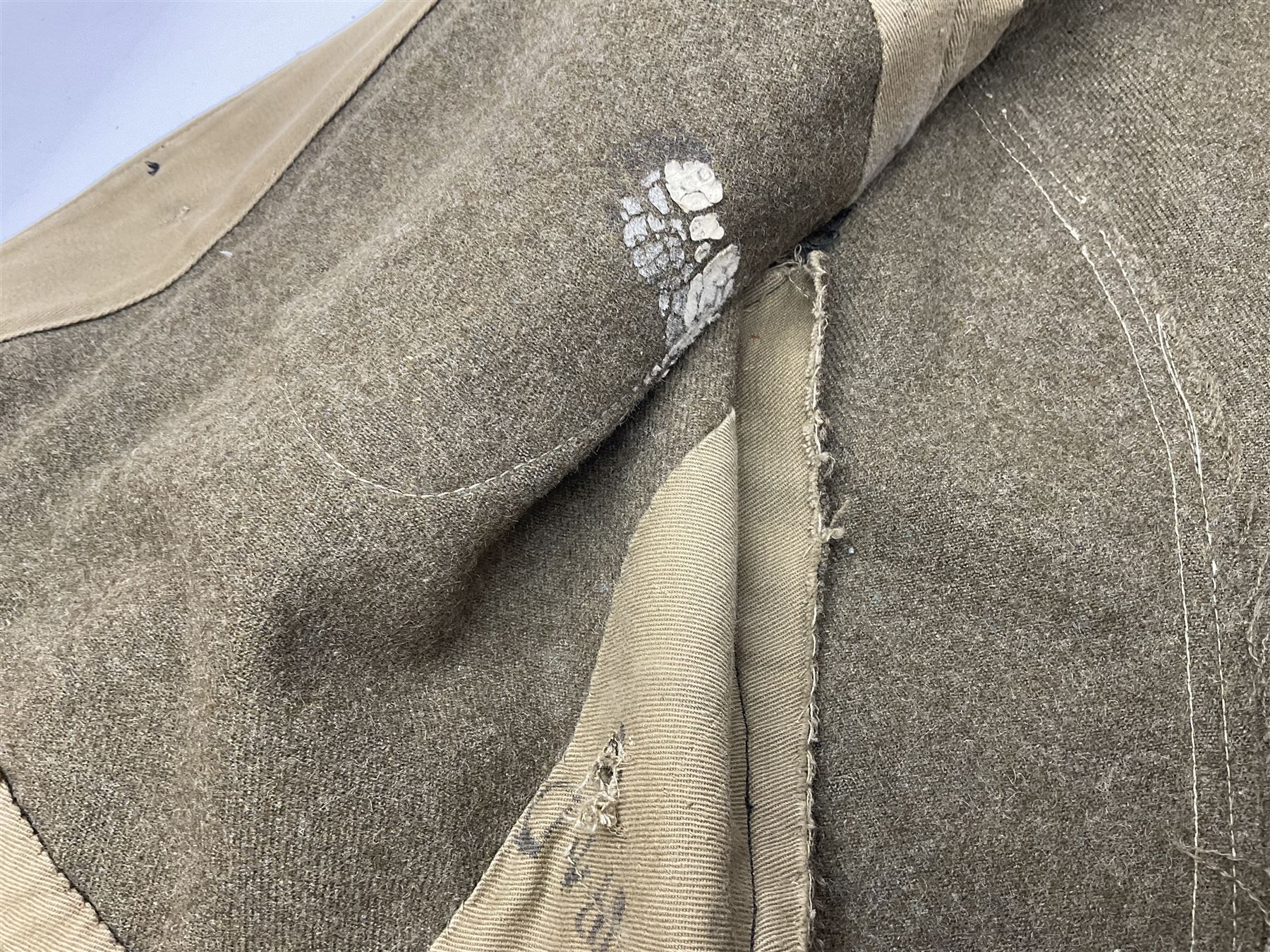 British M22 khaki tunic for the Hampshire Regiment with WW1 trio ribbon bar