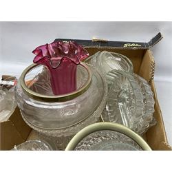 Large collection of glassware to include Schweppes soda syphon, Murano, vases, drinking glasses, coloured glass, cranberry etc in seven boxes