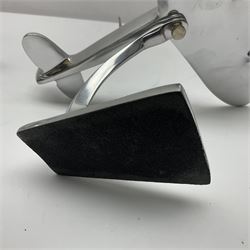 Set of three aluminium planes with rotating propellers, tallest H18cm