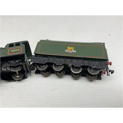 Hornby Dublo - 3-rail - EDL2 Duchess Class 4-6-2 locomotive 'Duchess of Atholl' No.6231 in LMS maroon; Class A4 4-6-2 locomotive 'Silver King' No.60016 in BR green with associated tender; and re-named Class A4 4-6-2 locomotive 'Lord Faringdon' No.60034 in matt green and BR gloss green tender; each in modern collector's plain blue box (3)