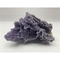 Grape agate cluster, formed of spherical quartz crystals, in purple tones, H15cm, L20cm