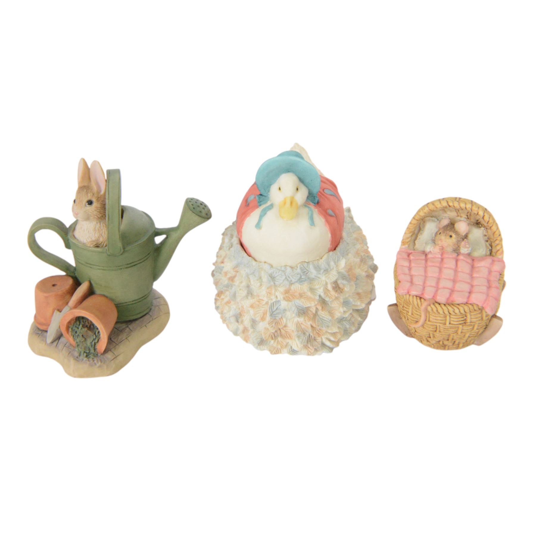 Nineteen Border Fine Arts 'The World of Beatrix Potter' figures, including musical Jemima Puddleduck, Tabitha Twitchet Brushing Kittens and Peter Rabbit in the Garden, all boxed