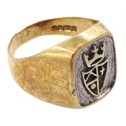 9ct white and yellow gold crown and shield signet ring, Birmingham 1973