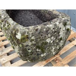 Large 18th century weathered hewn sandstone trough planter with curved side

Location: Duggleby Storage, Scarborough Business Park YO11 3TX