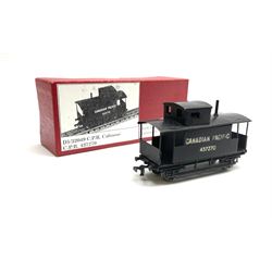Hornby Dublo - three-rail D1 32049 Canadian Pacific Railway Caboose No.437270; in modern collector's red box 