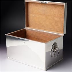 Edwardian silver rectangular cigar box with lion mask ring handles and wooden lined interior 24cm x 15cm x 15cm Birmingham 1909 Maker Horton & Allday 