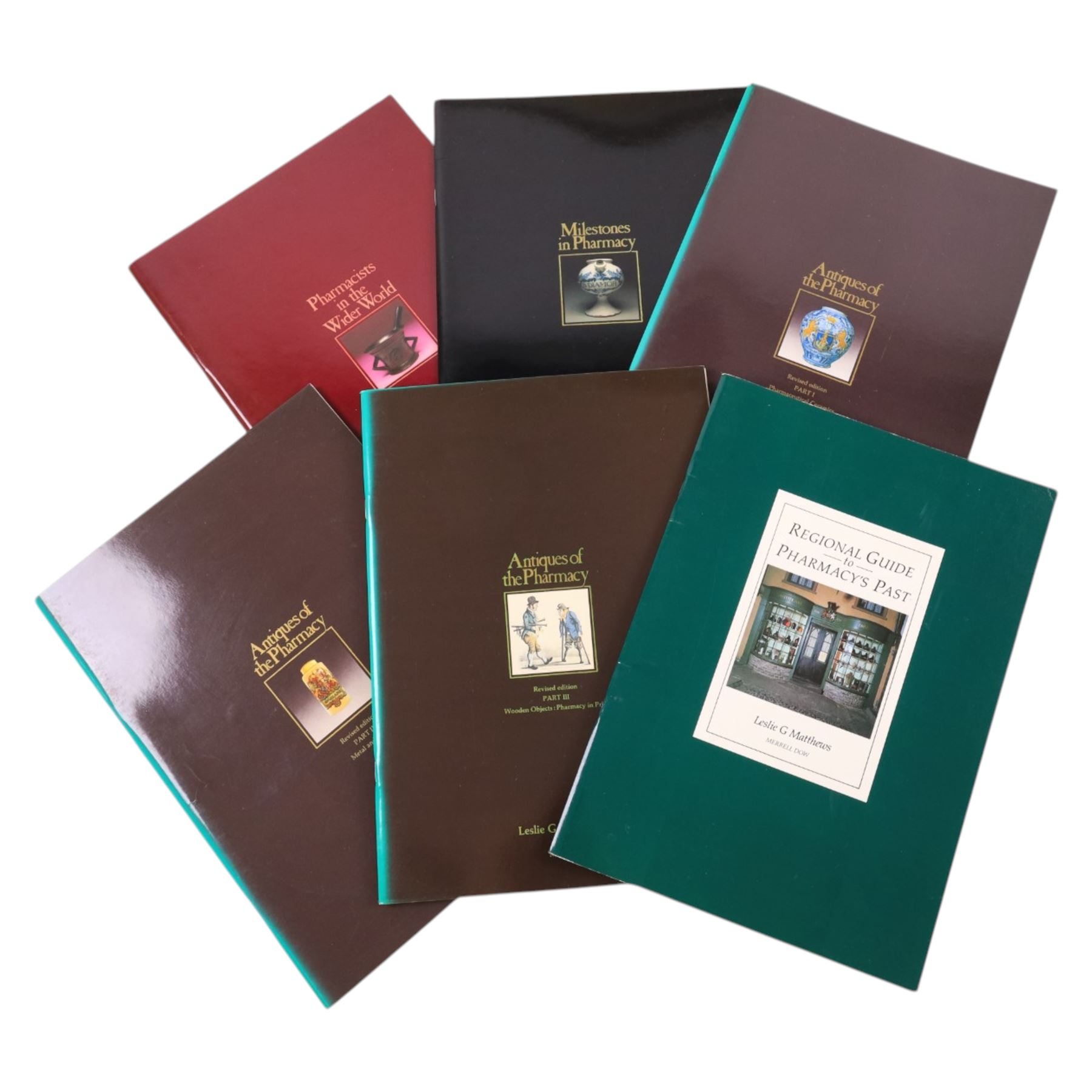 Collection of pharmaceutical interest items, comprising limited edition print to commemorate the 150th Anniversary of the Royal Pharmaceutical Society, pestle and mortar, books etc