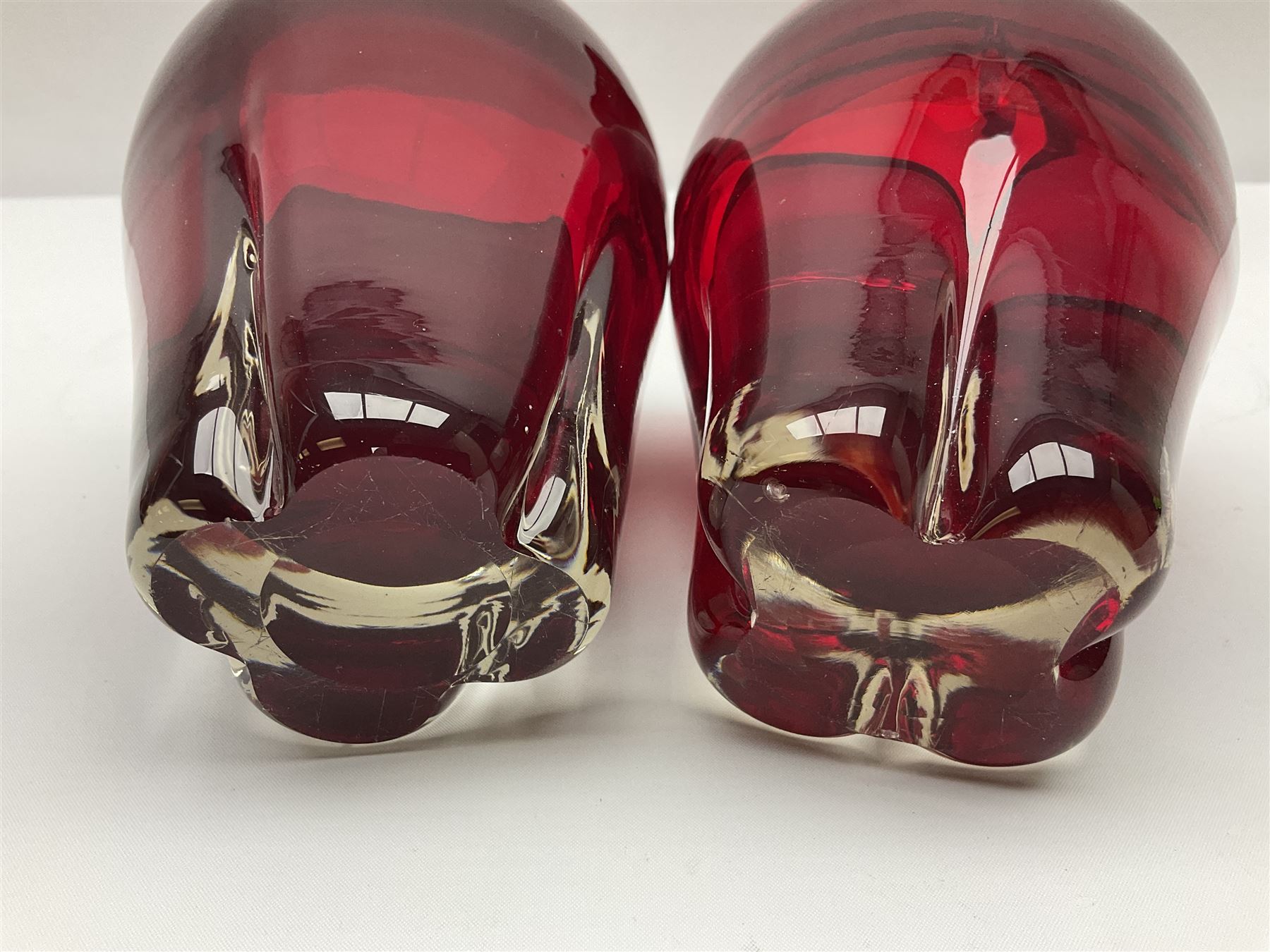 William Wilson for Whitefriars 'Molar' red glass vase | Glass | 93390