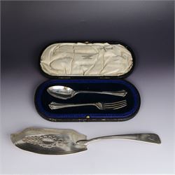 George III silver fish slice, with engraved initial to handle and pierced and engraved dec...