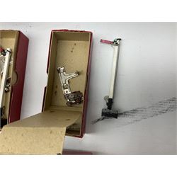 Trix Twin railway - two Weltrol wagons Nos.679 & 680 with factory packaging; Crane on Base No.715; and five various signals (three with instructions); all boxed (8)