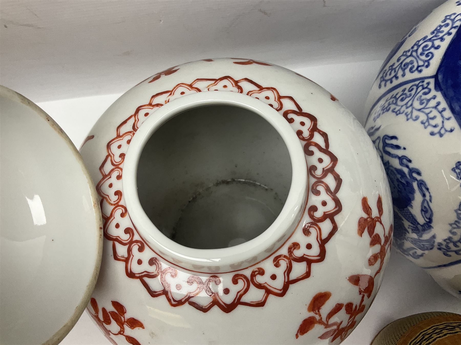 Chinese turquoise glazed foo dog, together with Yang Cheng iron red ginger jar, snuff bottle, and other oriental ceramics 