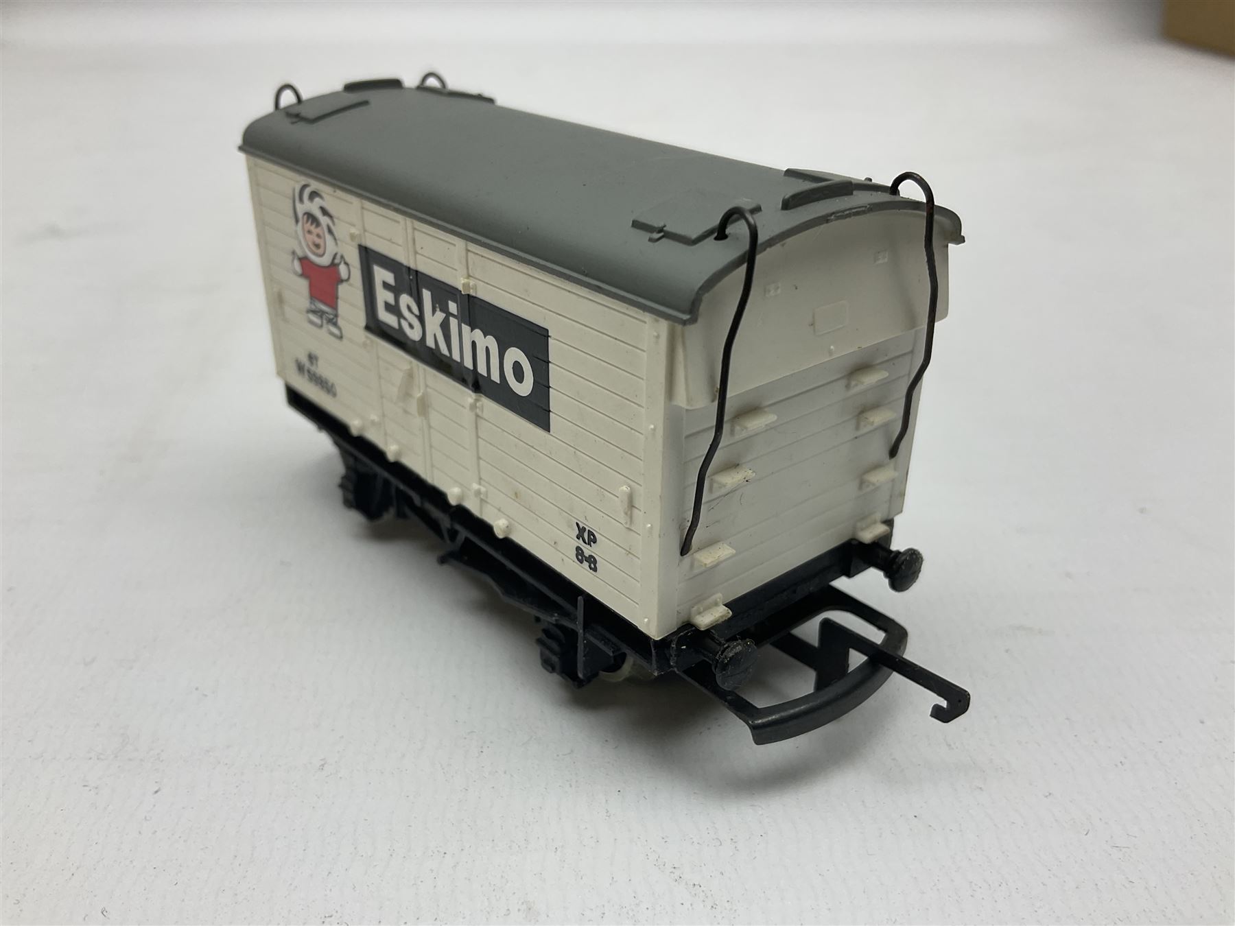 Wrenn '00' gauge - Class A4 4-6-2 steam locomotive 'Mallard' in LNER blue No.4468; boxed; and Refrigerator Van Eskimo Foods; boxed (2)