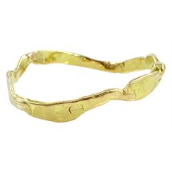 18ct gold bangle stamped 750 Cartier