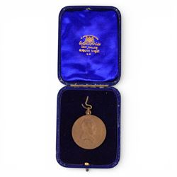 T. Renshaw antler handled 'Stand' penknife, Bronze Duke of Wellington commemorative medallion and a Society of Miniature Rifle Club medal