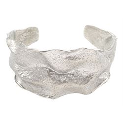 Contemporary silver textured crinkled cuff bangle, London 2017