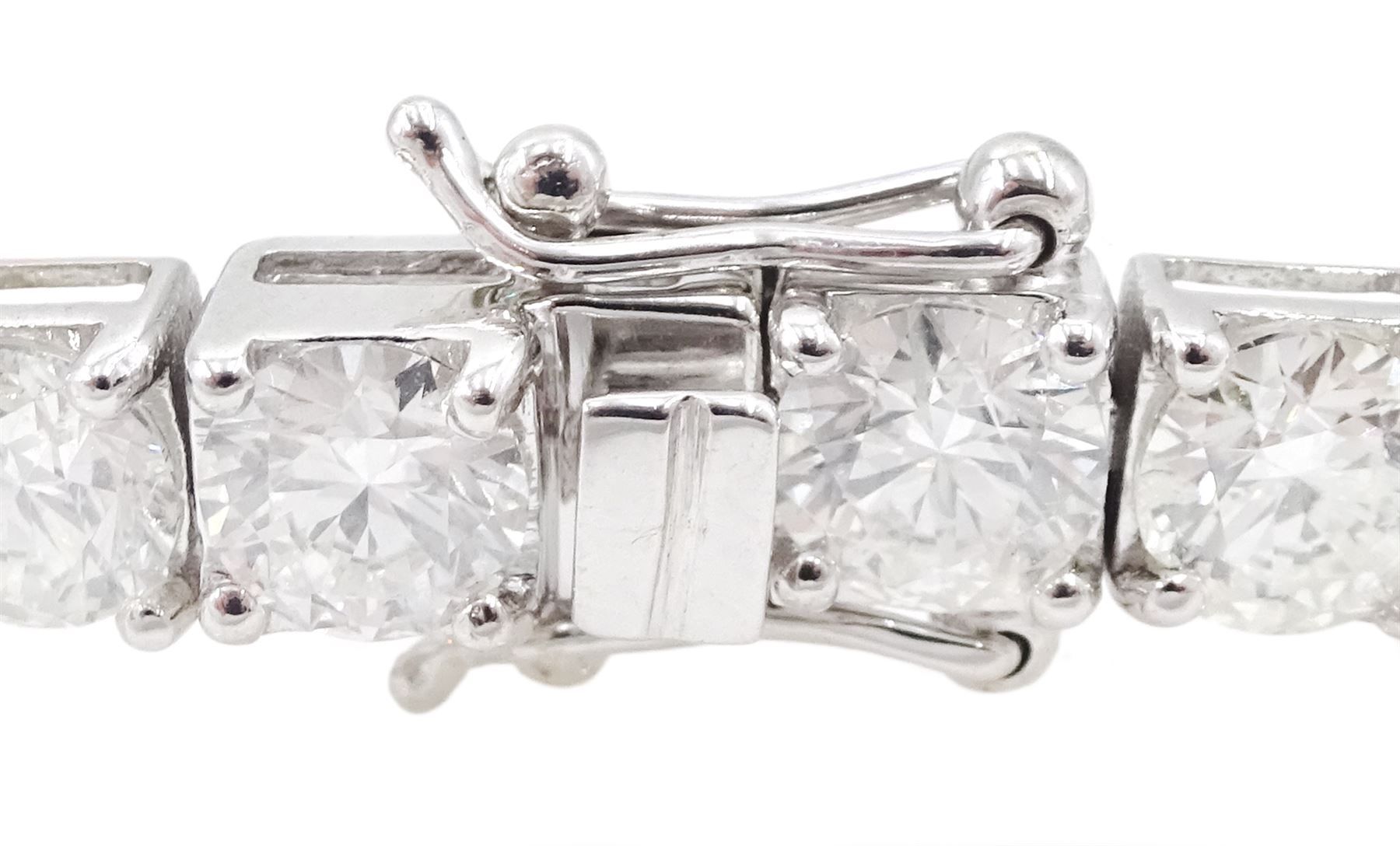 18ct white gold round brilliant cut diamond bracelet, stamped, total diamond weight approx 14.20 carat