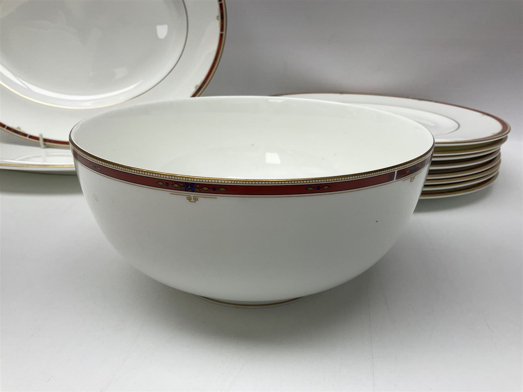 Wedgwood Colorado pattern dinner and coffee service for eight, to include coffee pot, milk jug, covered sucrier, coffee cans and saucers, dinner plates, side plates, twin handled bowls, four covered vegetable tureens etc (92)