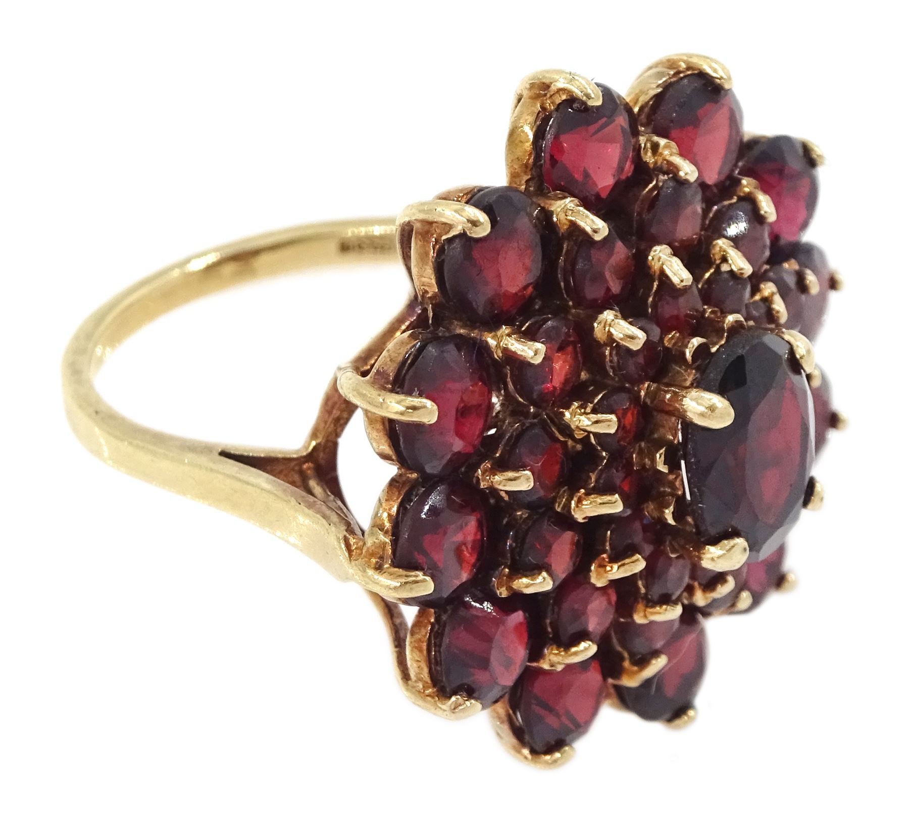 9ct gold large garnet cluster ring, hallmarked