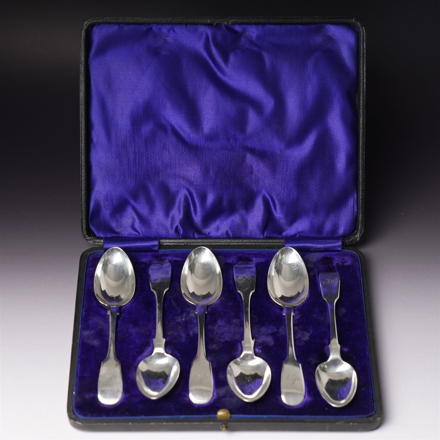 Set of six George IV silver fiddle pattern teaspoons Newcastle 1827 Maker Reid & Son, cased, five silver golf club spoons and three Victorian teaspoons