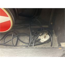 Yamaha VX Series 25B bass amplifier in black, serial no.4376 L49cm