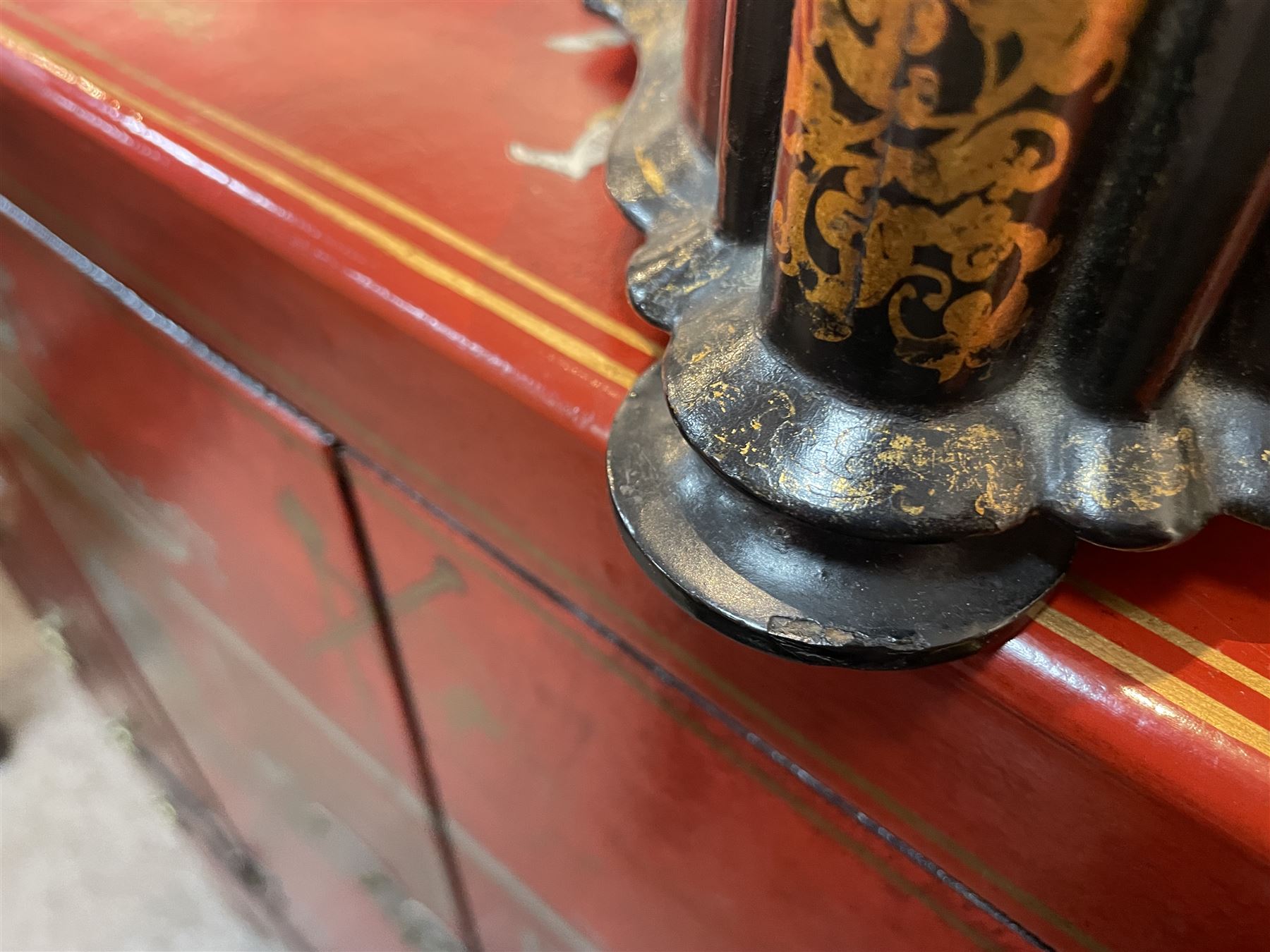 Victorian black lacquered papier-mâché sewing box, of rectangular form with shaped sides, the slightly domed top with inlaid mother of pearl and abalone decoration, the sides with gilt and polychrome painted scrollwork, the hinged cover opening to reveal a fitted interior with lift out tray, H14cm