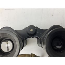 Pair of WWII 1943 Kershaw Bino. Prism No.2 MKII x6 binoculars, No. 190671, in canvas case