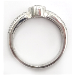  18ct white gold diamond ring, central diamond approx 0.5 carat, diamond shoulders 0.5 carat  