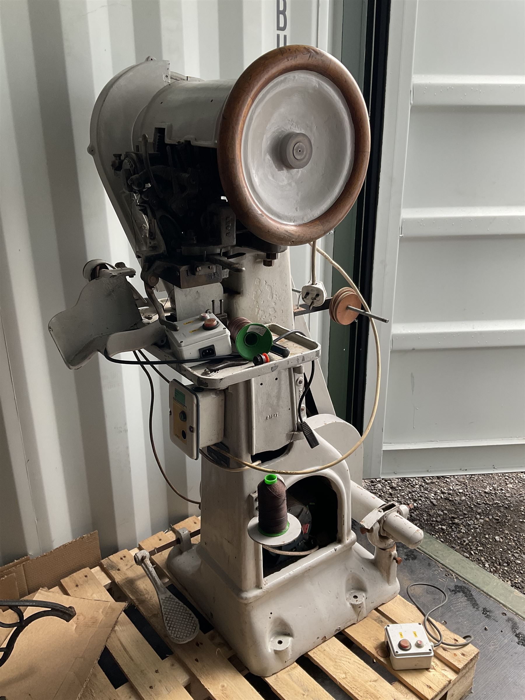 Electric leather sole stitcher  - THIS LOT IS TO BE COLLECTED BY APPOINTMENT FROM DUGGLEBY STORAGE, GREAT HILL, EASTFIELD, SCARBOROUGH, YO11 3TX